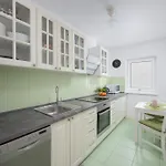 Jasny Z Dwoma Sypialniami I Biurkiem By Renters * Βαρσοβία