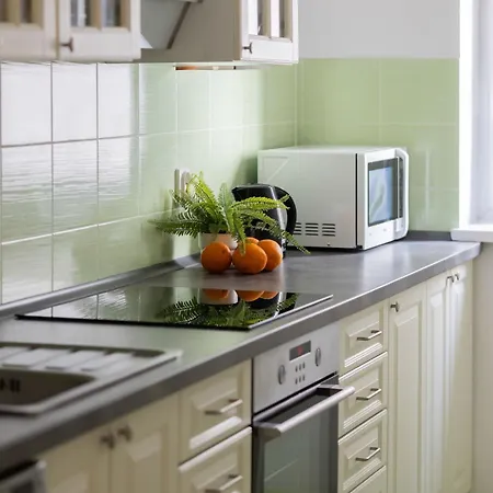 Apartmán Jasny Z Dwoma Sypialniami I Biurkiem By Renters Varšava