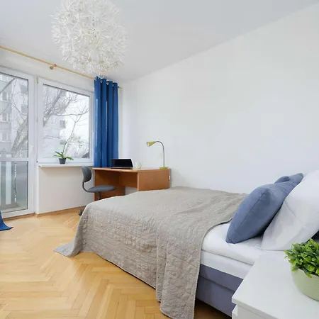 Apartmán Jasny Z Dwoma Sypialniami I Biurkiem By Renters Varšava